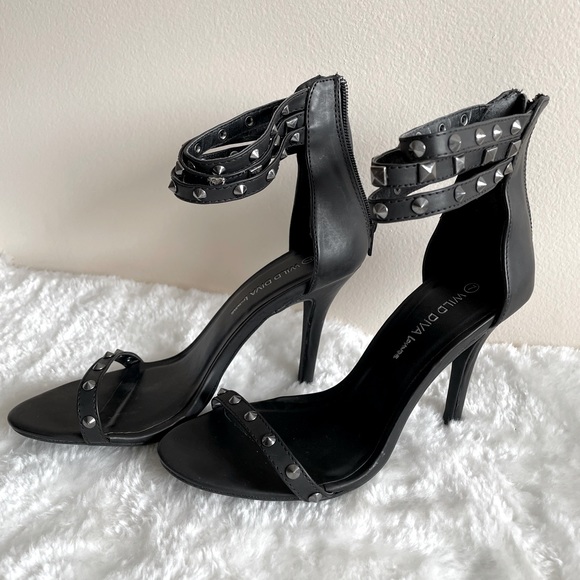 4“ HIGH HEELS - Picture 2 of 5